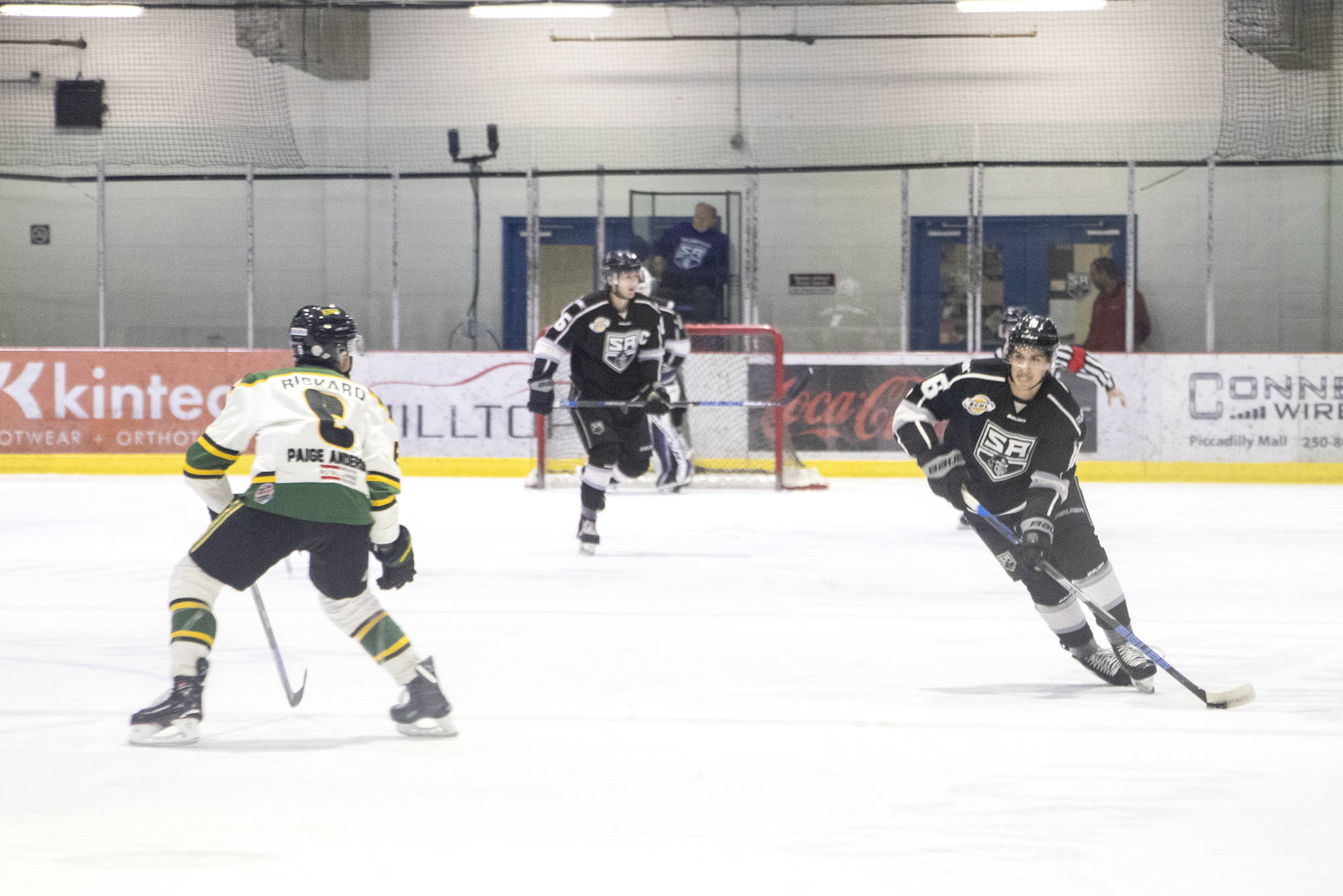 15142245_web1_190116-SAA-Silverbacks-V-Kings4