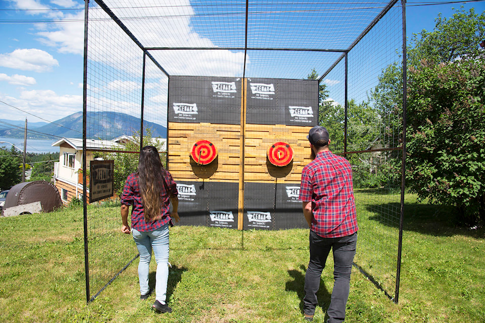 17124858_web1_20190603-SAA-Axe-Throwing-JE-027