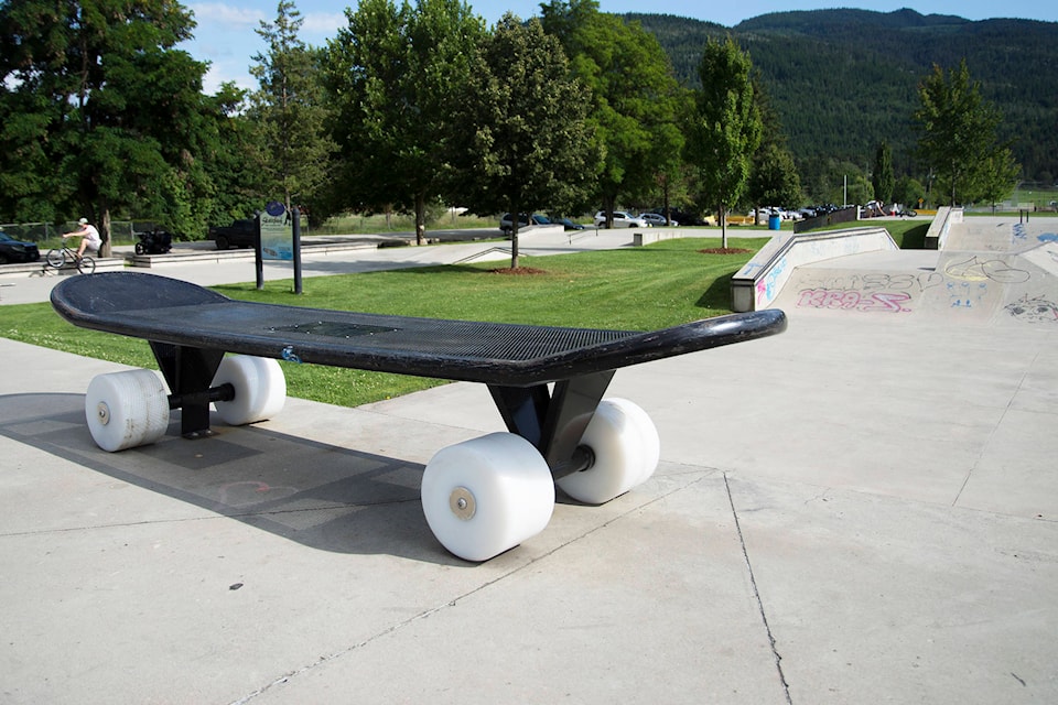 17843897_web1_20190724-SAA-Josh-Hunter-Memorial-Bench-JE-006