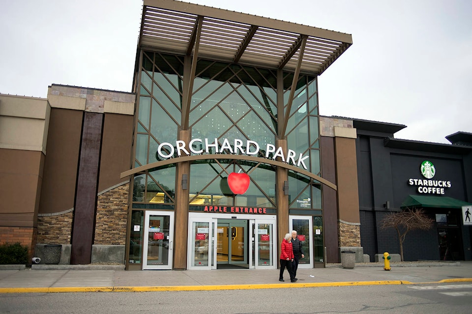 Orchard Park Shopping Centre’s Apple Entrance on the morning of Boxing Day. (Michael Rodriguez - Capital News)