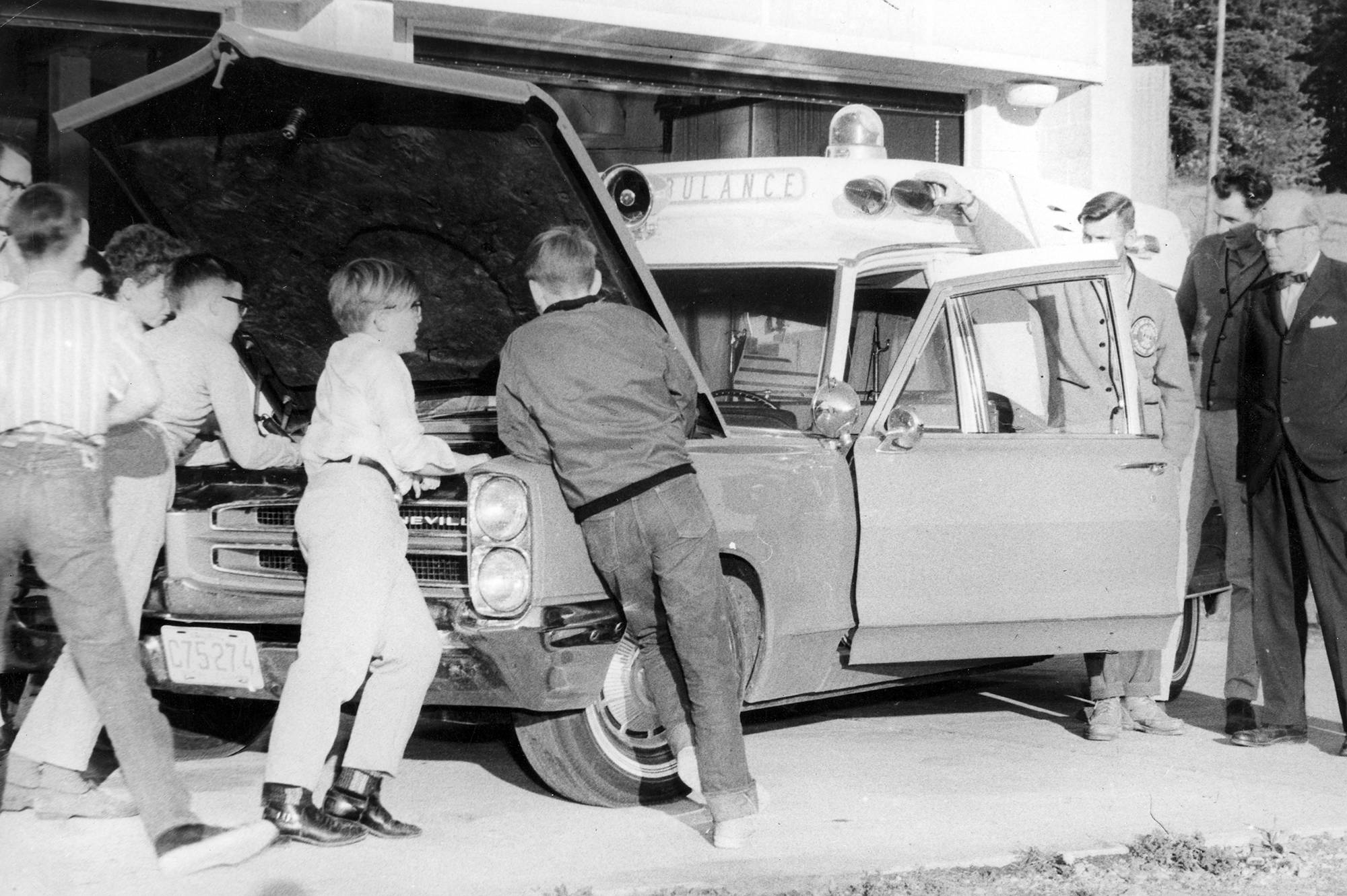 Salmon Arm history in pictures Engine troubles? Salmon Arm Observer