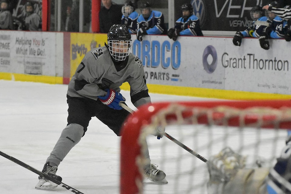 Tristen Bailey looks where to shoot at the Pee Wee tier 2 Silverbacks’ last regular game held at the Shaw Centre on Saturday, Feb. 22, 2020. (Cameron Thomson - Salmon Arm Observer)