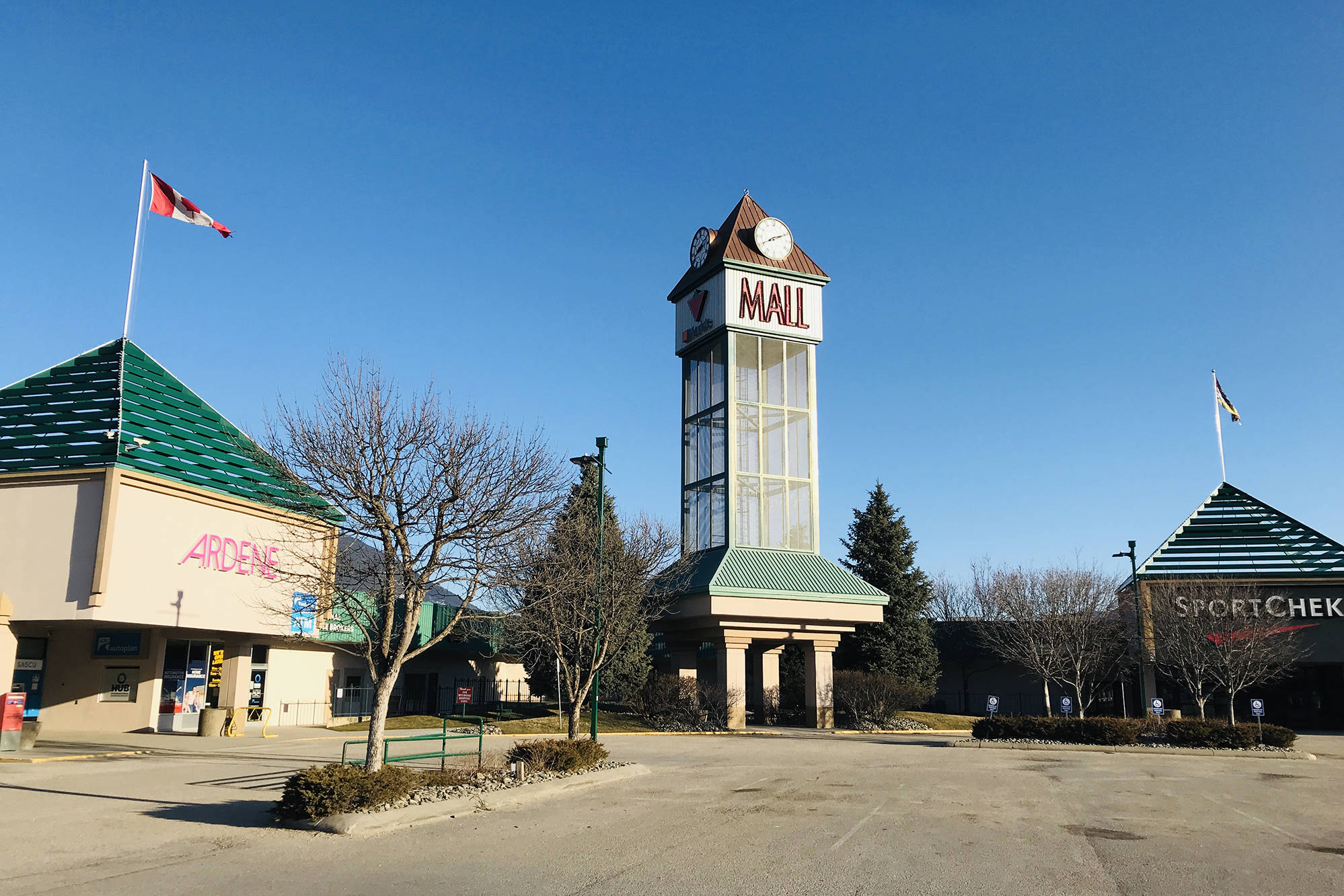 Salmon Arm mall closes in response to COVID19, stores adjust hours