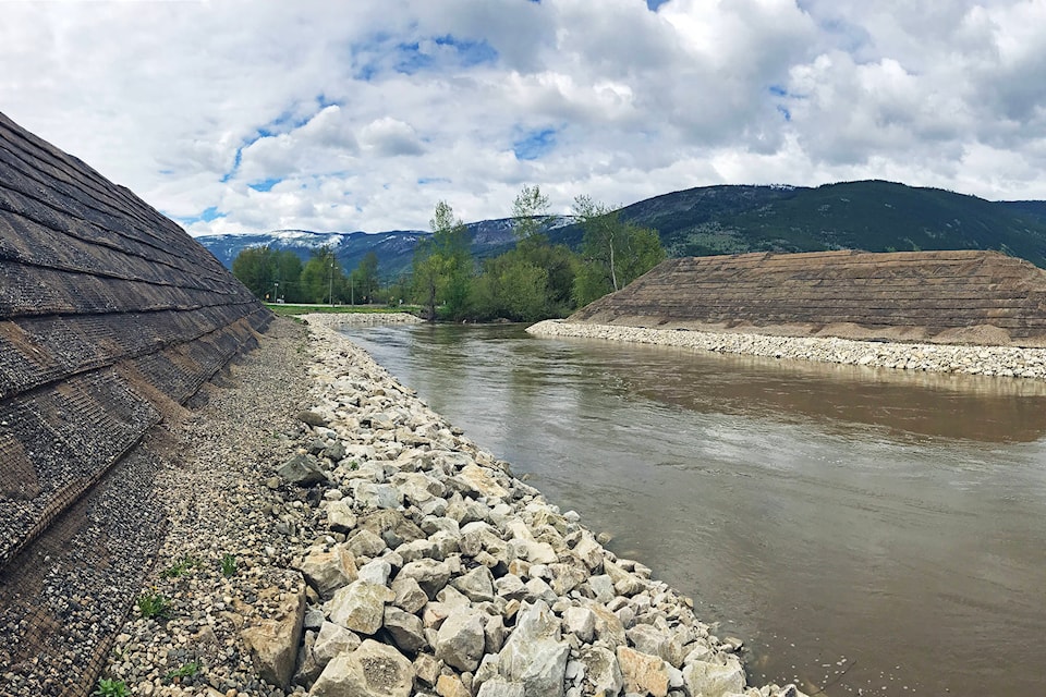 21496281_web1_copy_200513-SAA-Salmon-Arm-West-bridge_1