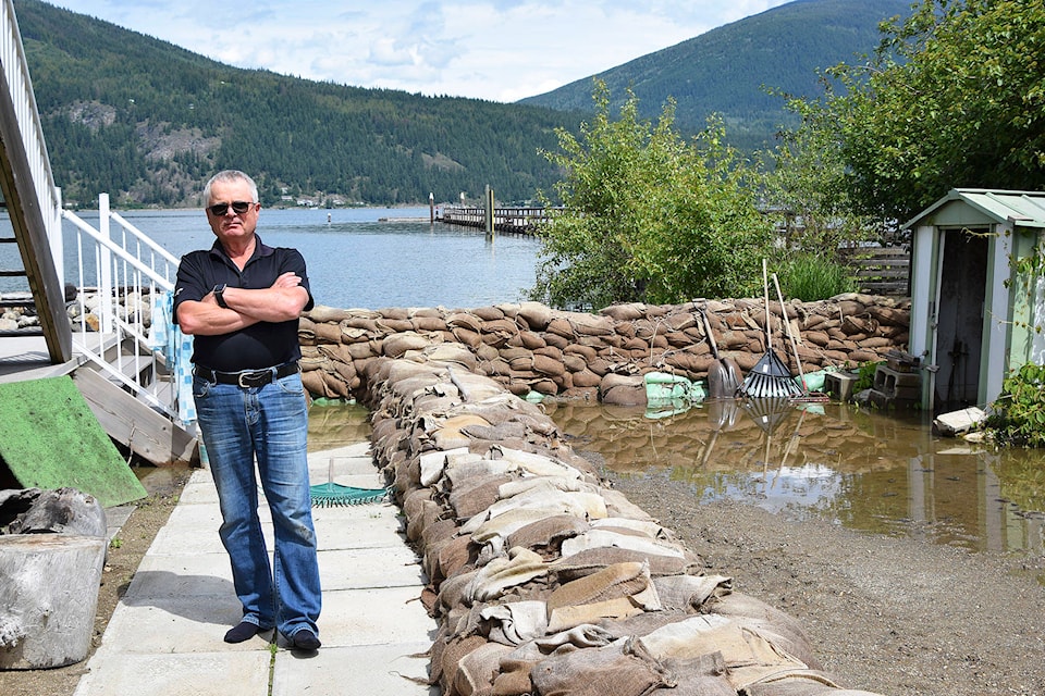 21857201_web1_copy_200619-SAA-shuswap-lake-levels