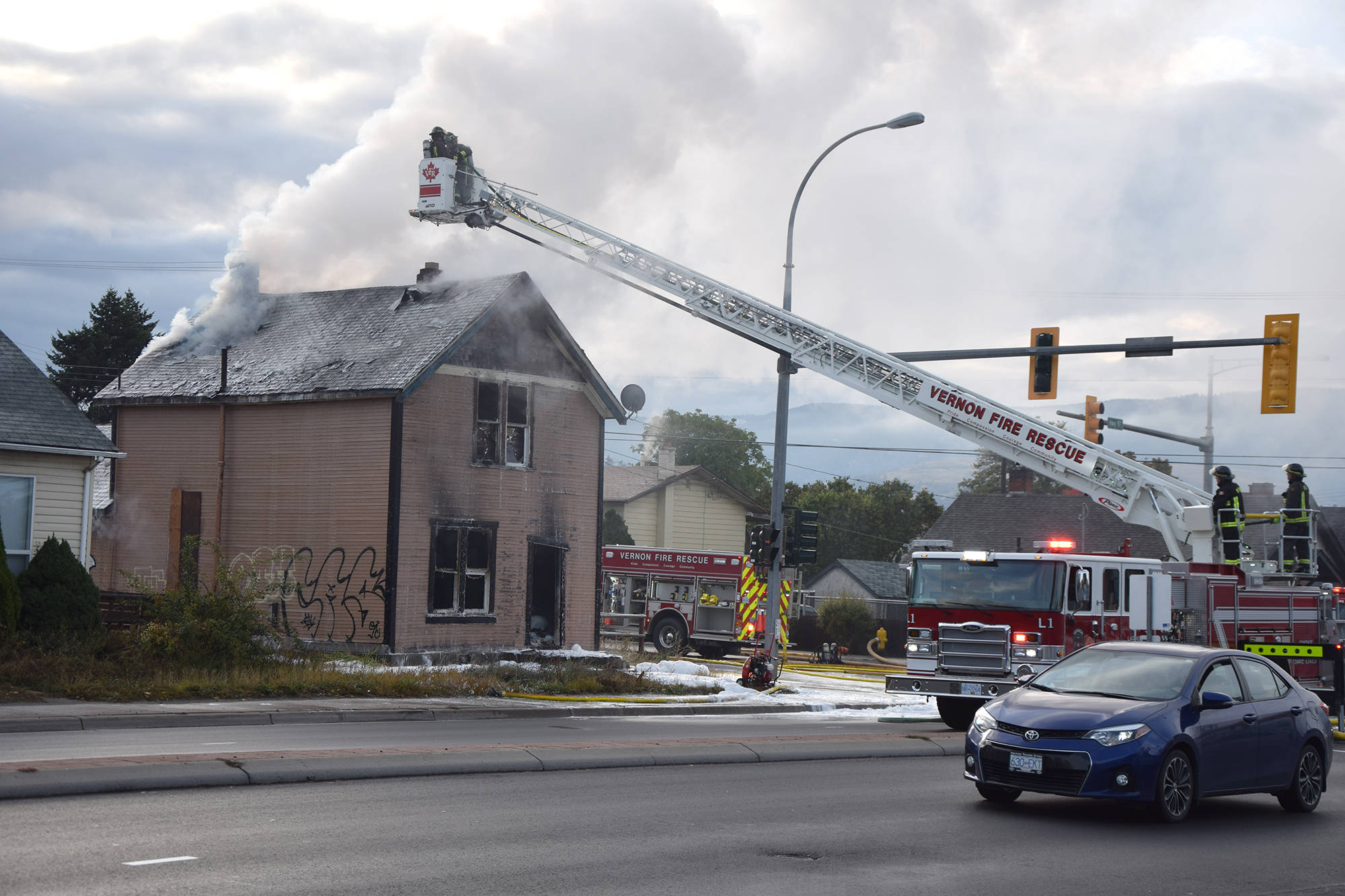 23072718_web1_201029-VMS-RCMP-structure-fire-structure-fire_3