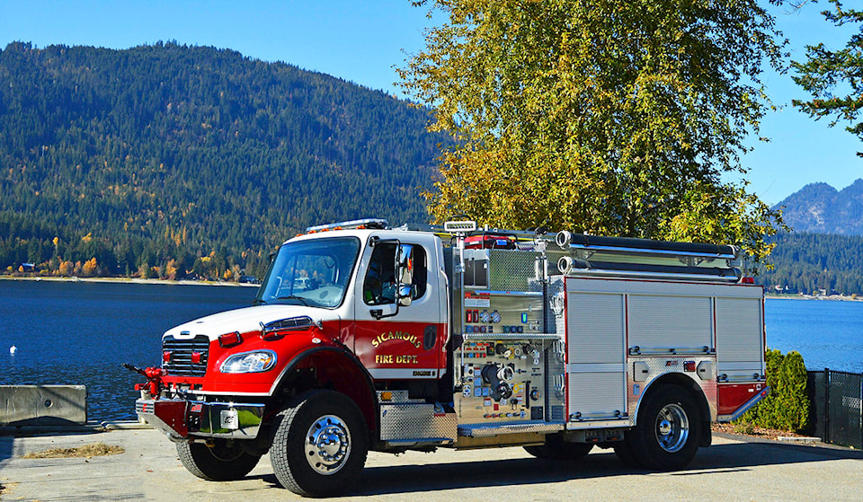 23214632_web1_181031-EVN-New-Fire-truck