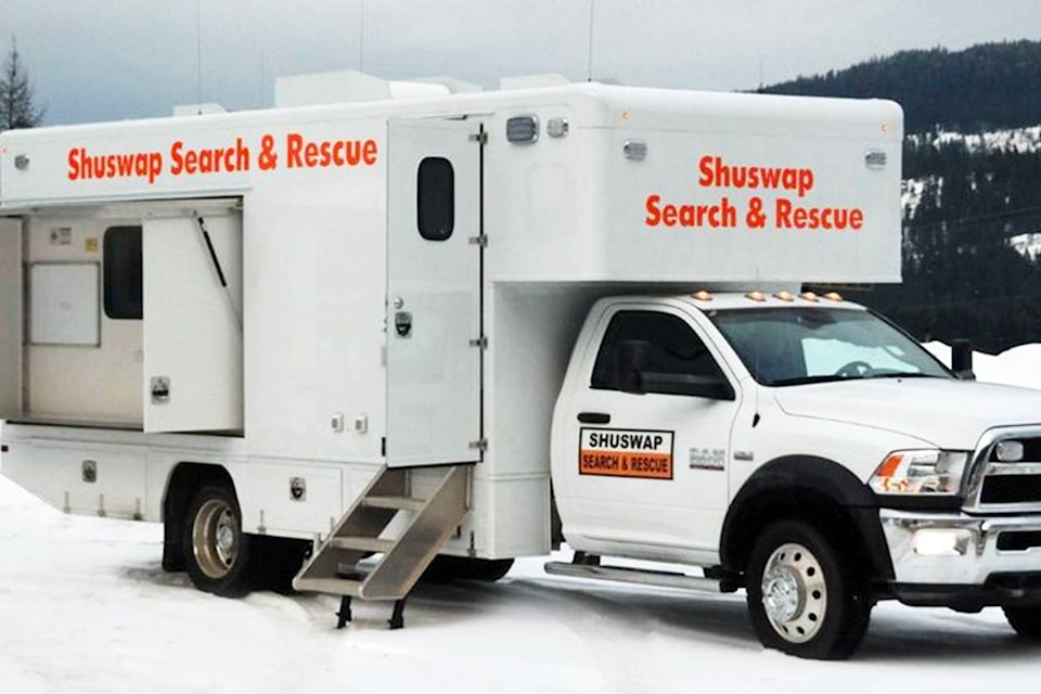 24685878_web1_210115-SAA-Malakwa-rescue-snowshoer_1