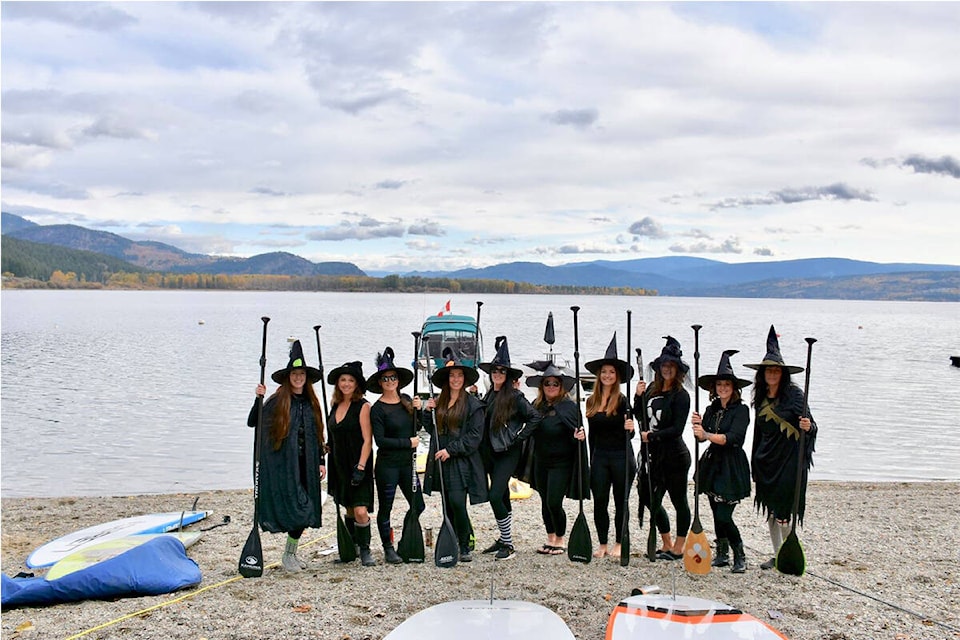 26522669_web1_210922-SAA-Shuswap-Witches-Paddle-1_1