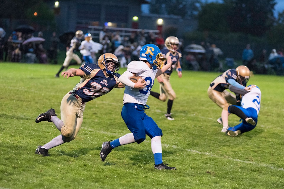 26551999_web1_210922-SAA-Golds-Rutland-Football_2