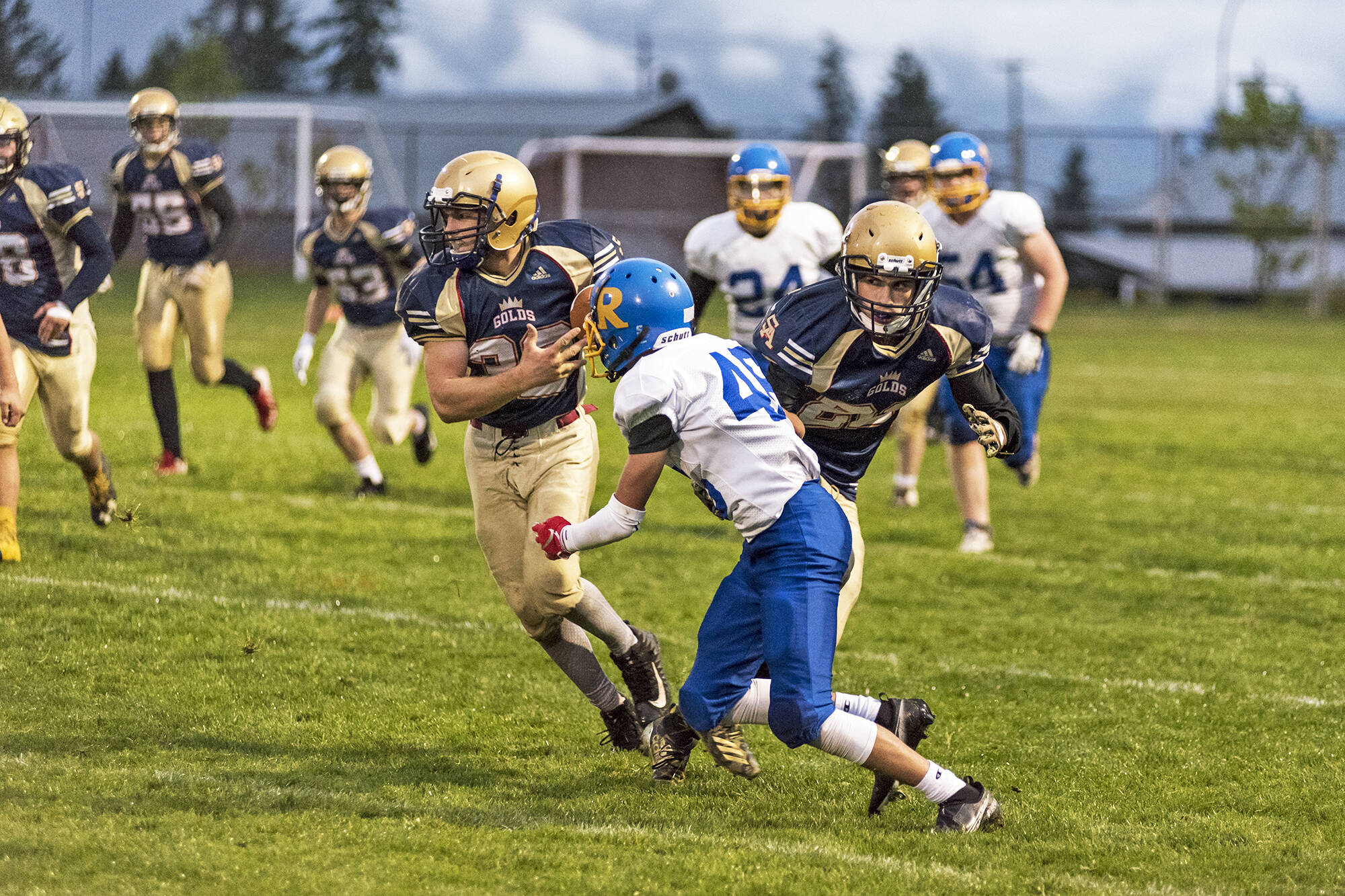 26551999_web1_copy_210922-SAA-Golds-Rutland-Football_1