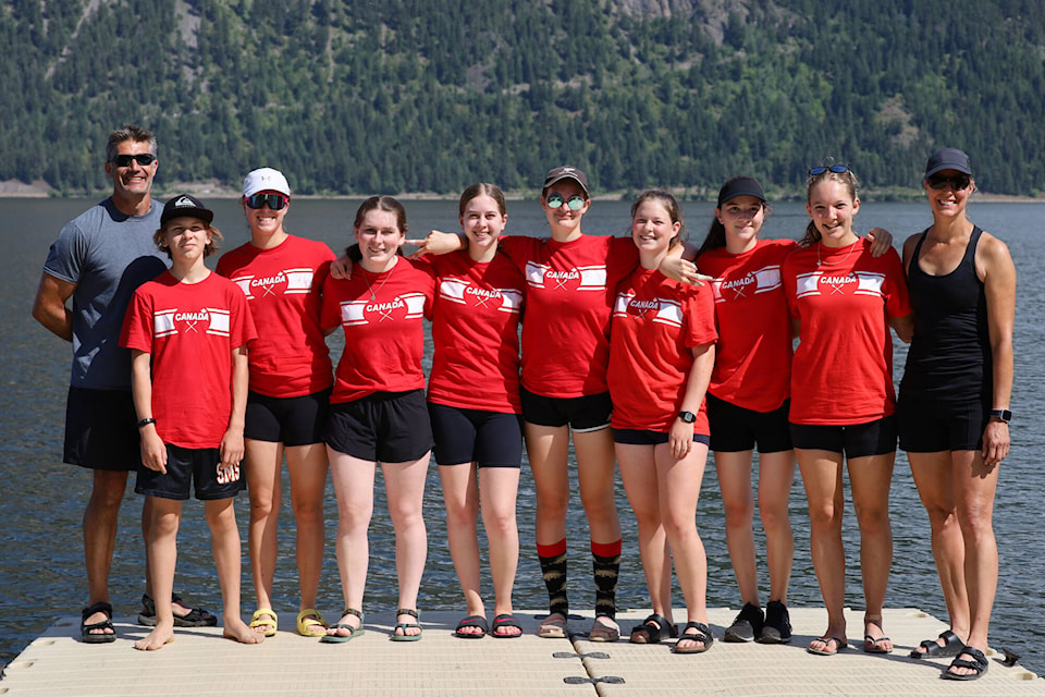 29805601_web1_220720-SAA-Shuswap-Rowing--Team