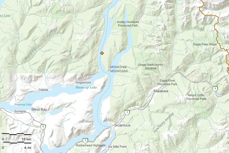 30110285_web1_220817-SAA-wildfire-north-shuswap