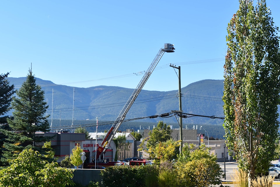 30469991_web1_220928-SAA-ladder-truck-maintenance