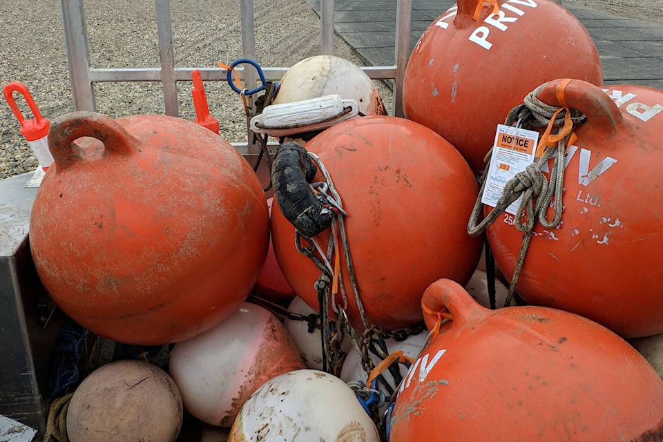 30620409_web1_221012-Buoys-Transport-Canada