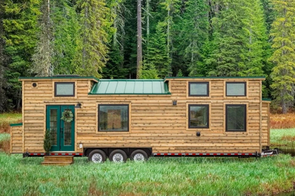 31311056_web1_221215-EVN-tiny-homes-proposal-sicamous_1