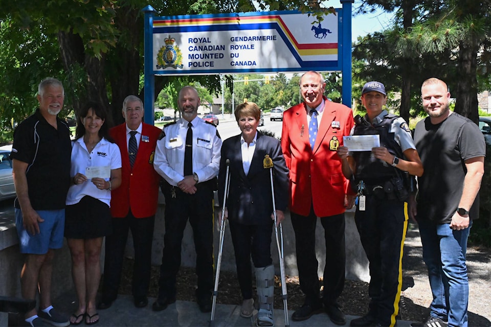 33429396_web1_230802-PWN-RCMPVetsDonation_1