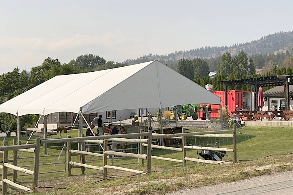 33704086_web1_230831-SUM-Winery-hospitality-SUMMERLAND_1