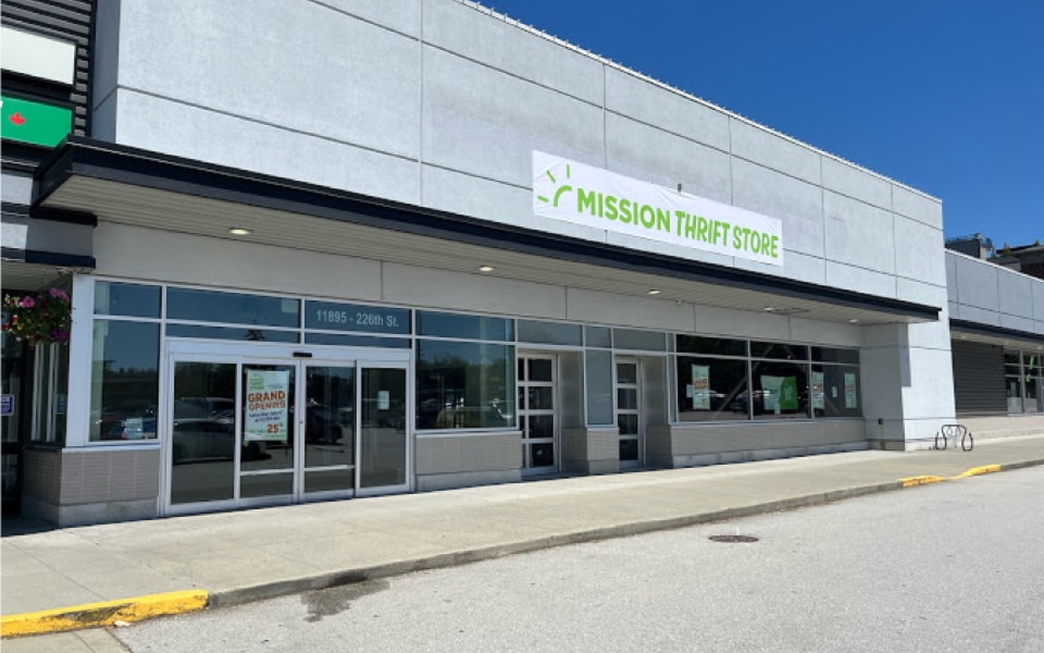 mission-thrift-store-1