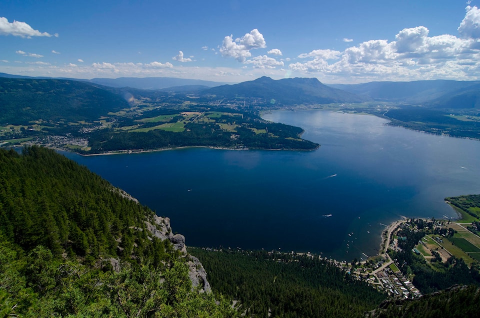 web1_180926-saa-shuswap-lake