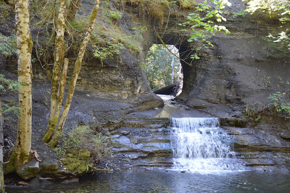 web1_200922-avn-hole-in-the-wall-alberni_1