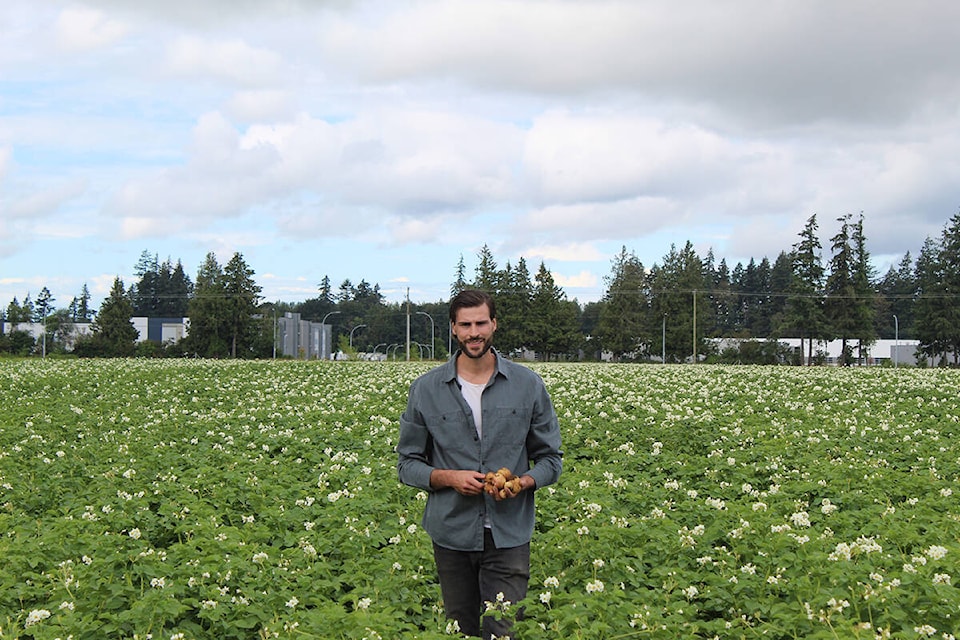 web1_220707-pan-heppellsfarm-surrey-motion-tylerheppell_1