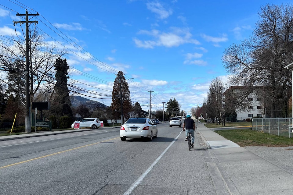 web1_230419-pwn-bikelaneupdate-southmainbikelane1_1