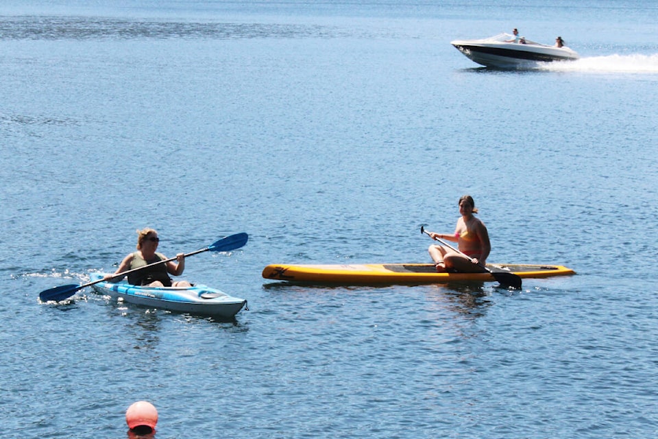 web1_230517-avn-hot-weather-alberni_1