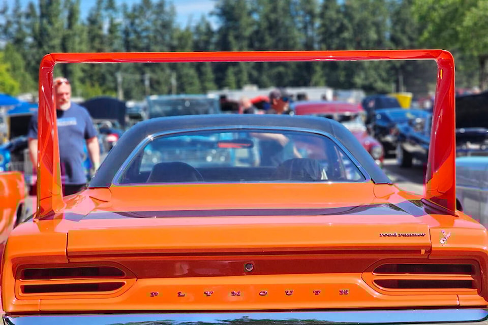 web1_230821-lat-df-cruisein-car-show-central-_1