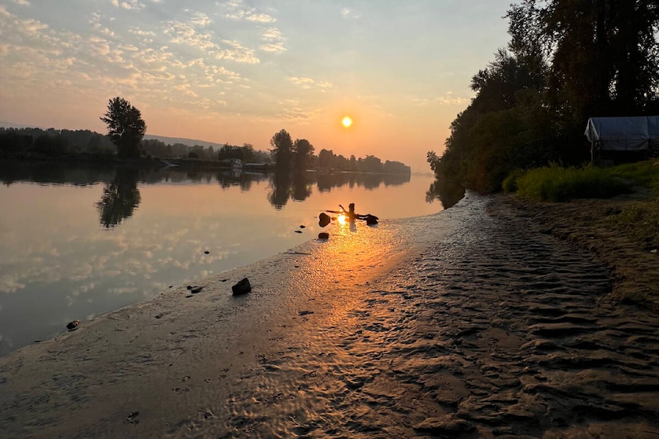 Lois Phillips captured the glow of early morning in Fort 91ԭ. (Special to 91ԭ Advance Times) 