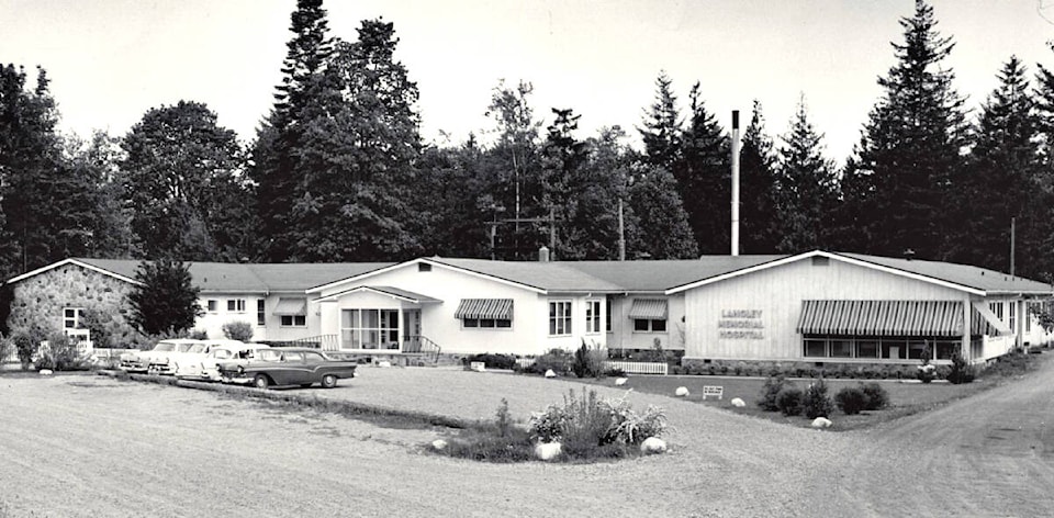 web1_230901-lat-rh-lmhkellyfh-cottage_2