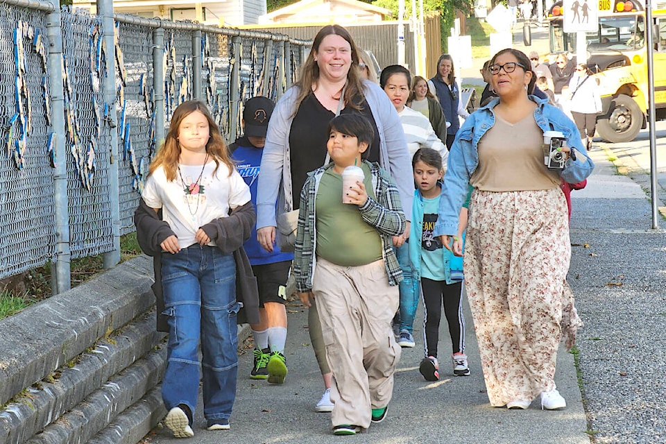 Parents and students arrived at arrived for the first day of school at Aldergrove’s Shortreed Community Elementary on Tuesday, Sept. 5. (Dan Ferguson/91ԭ Advance Times) 