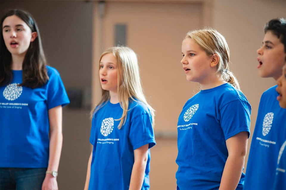 web1_230913-cvr-ae-childrenschoir-1_1