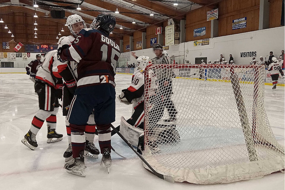 web1_230913-cvr-saturday-photos-glacier-kings-hockey_2