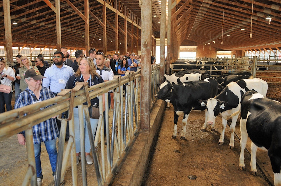 web1_230915-cpl-dicklands-biogas-tour-hauckphotos_11