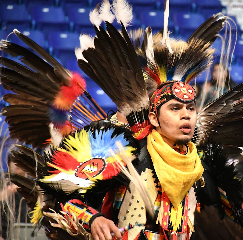 web1_230916-lat-ke-stalewpowwow-_15