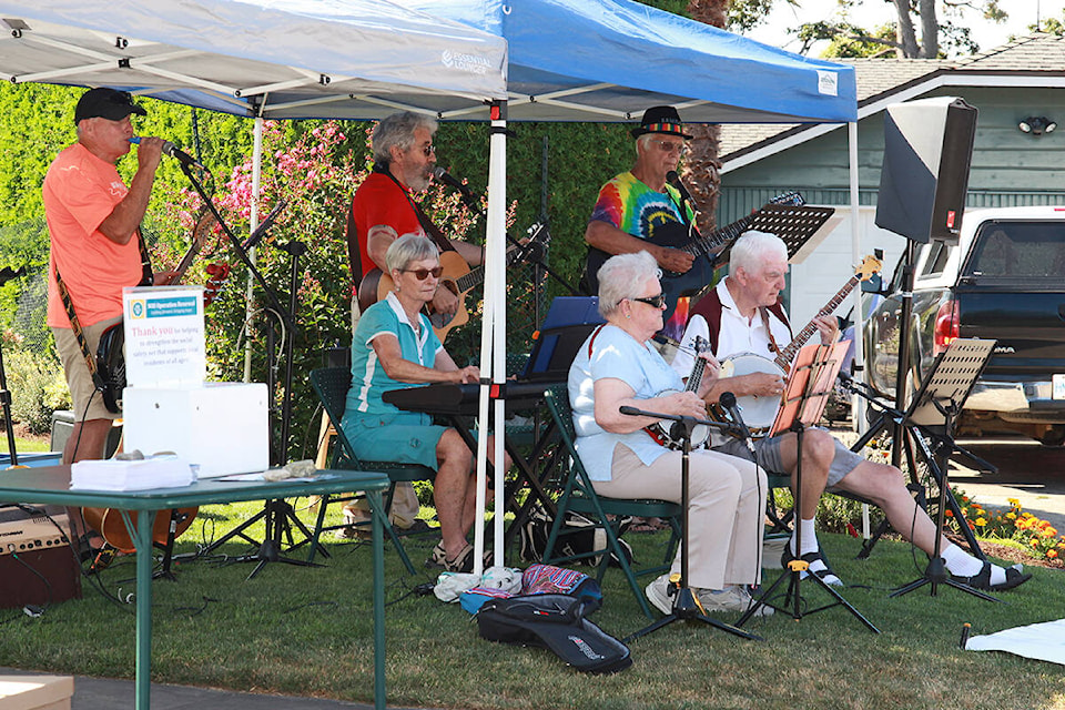 web1_230916-pqn-ramblers-concert-ramblers_1