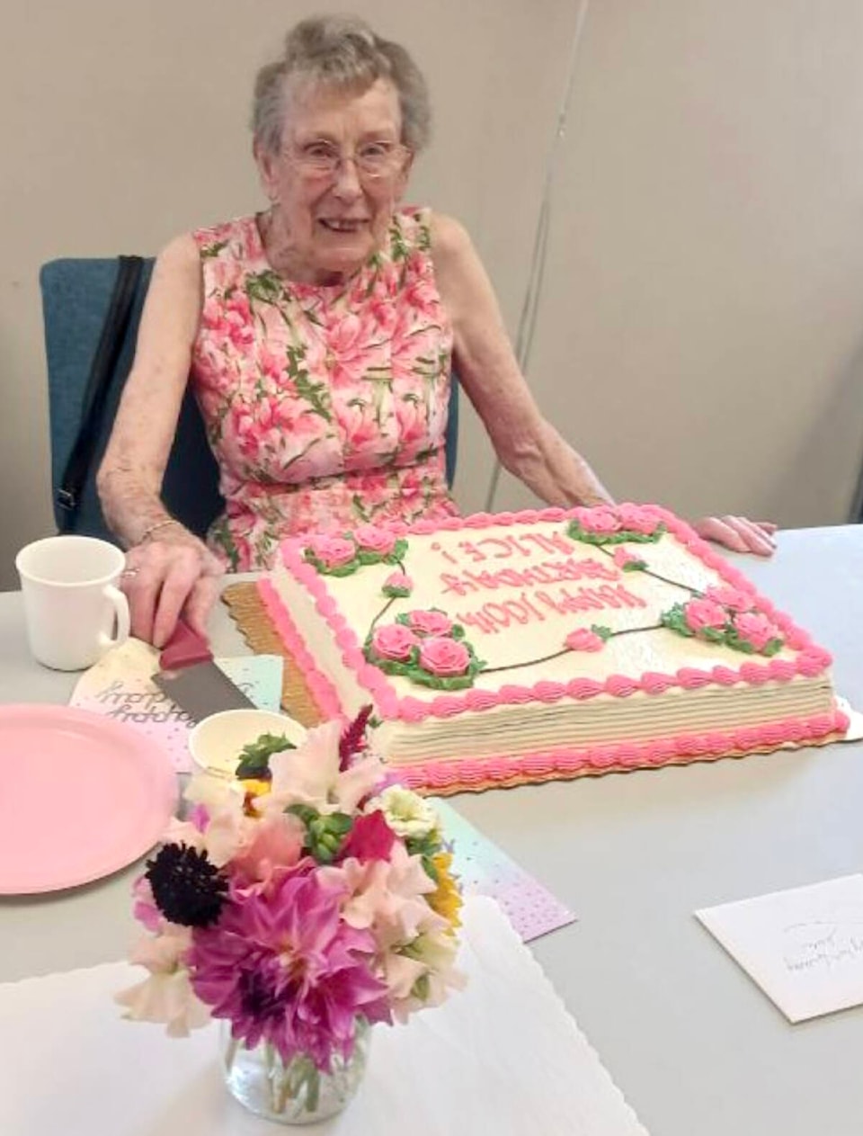 web1_230918-lat-rh-utas100yearsold-alice2_1
