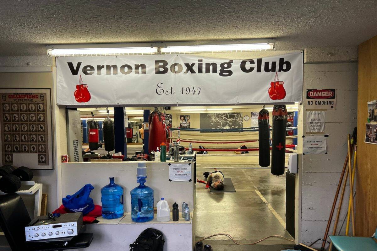 Vernon locals dot card for upcoming boxing event