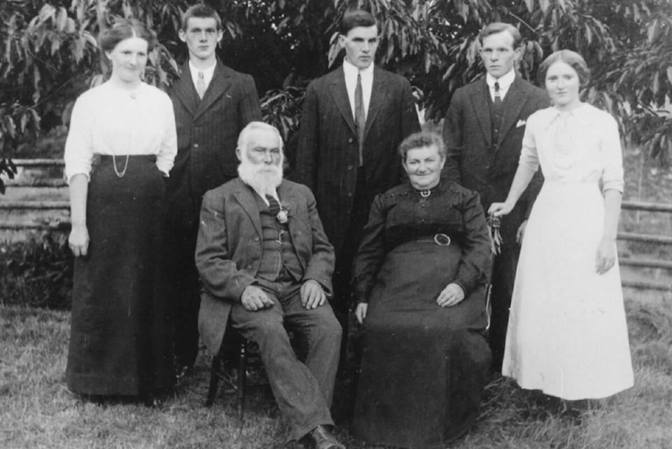 web1_230928-snm-history-phoot_1