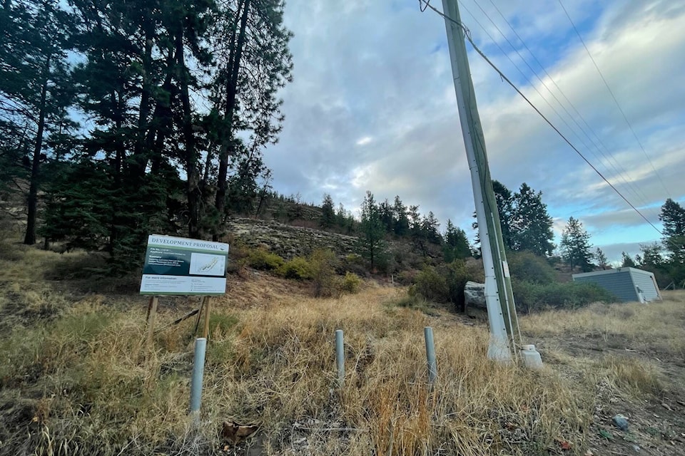 A group of residents at Terravitta condos in West 鶹ѡ has several concerns about a proposal to build a five-building apartment complex at 2741 Auburn Road. (Gary Barnes/Capital News) 