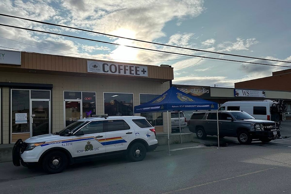 The 鶹ѡ RCMP concluded their ‘Coffee with a Cop’ campaign for September at Model Bean in Rutland. (Jordy Cunningham/Capital News)  