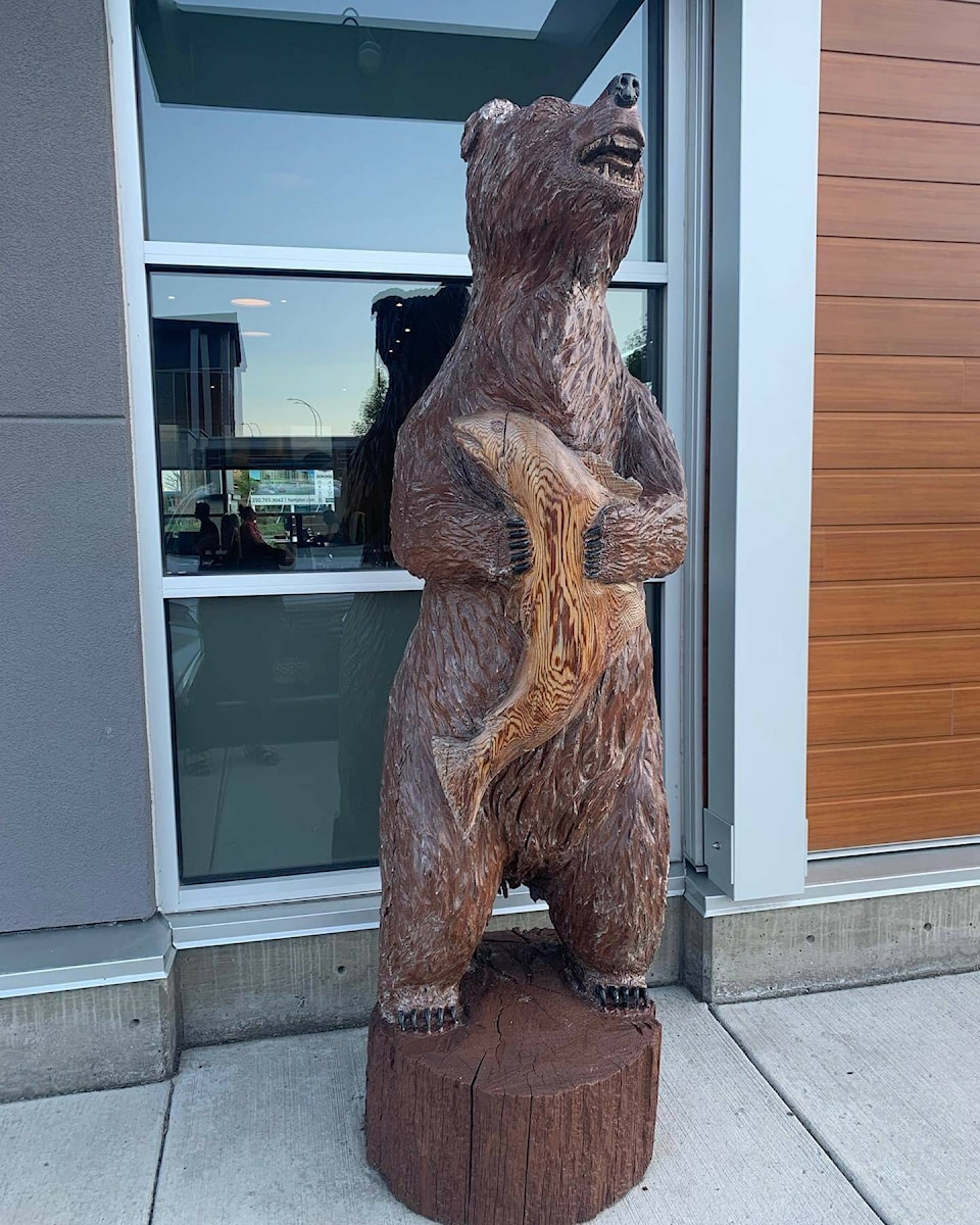 web1_231006-kcn-stolen-bear-carving_2