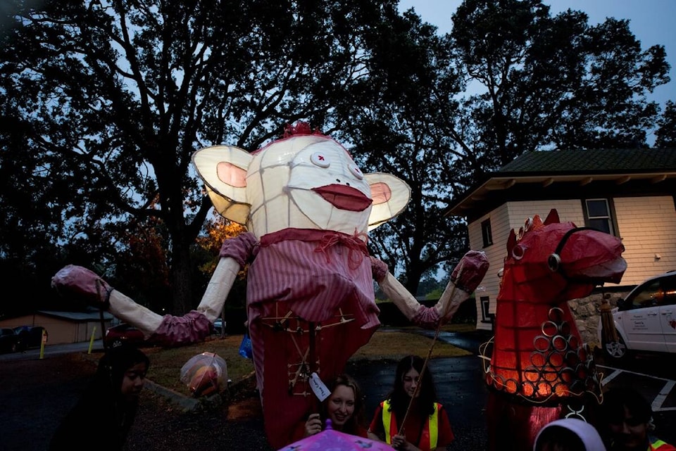 web1_saanichautumnlanternfestival_1