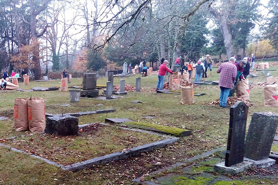web1_201104-cvr-n-cemetery-cleanup-1_1