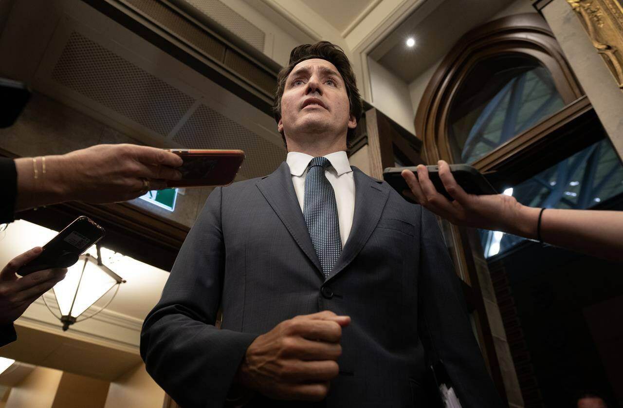 ‘Not acceptable’: Trudeau reacts after bombs hit hospital in Gaza