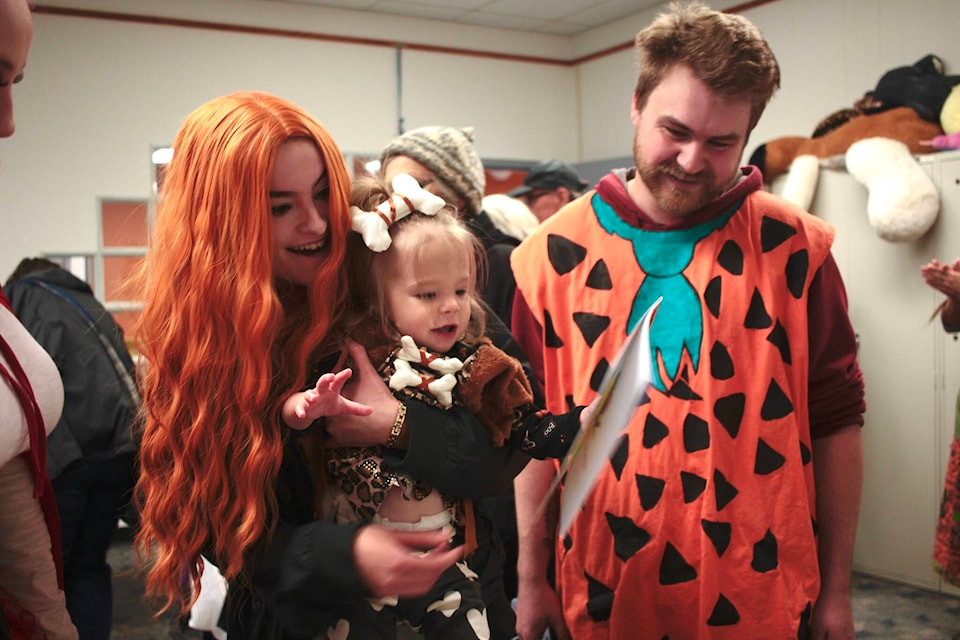 web1_221031-crm-halloween-pic-family_1