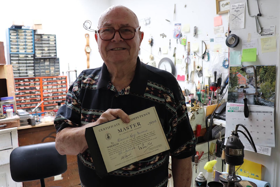 web1_230914-vne-living-sixty-watchmaker-evans_1