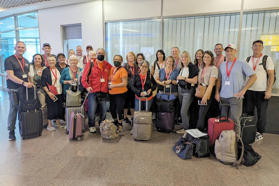 web1_231011-lat-israeltourgroup