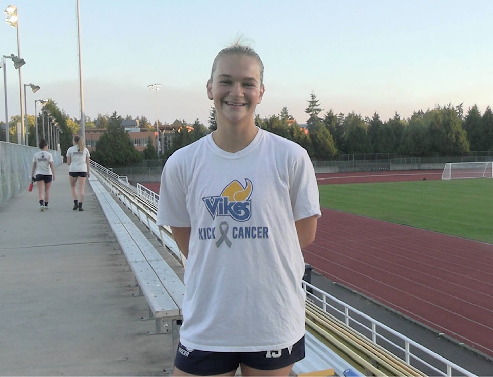 web1_231011-vne-vikes-kick-cancer-_2